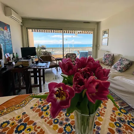 Appartement Alloggio Fronte Mare Vista Bellissima E Su Port Garavan Menton